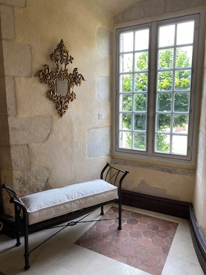 Traditional Suite, Park View | 1 bedroom, individually decorated, individually furnished, free WiFi
