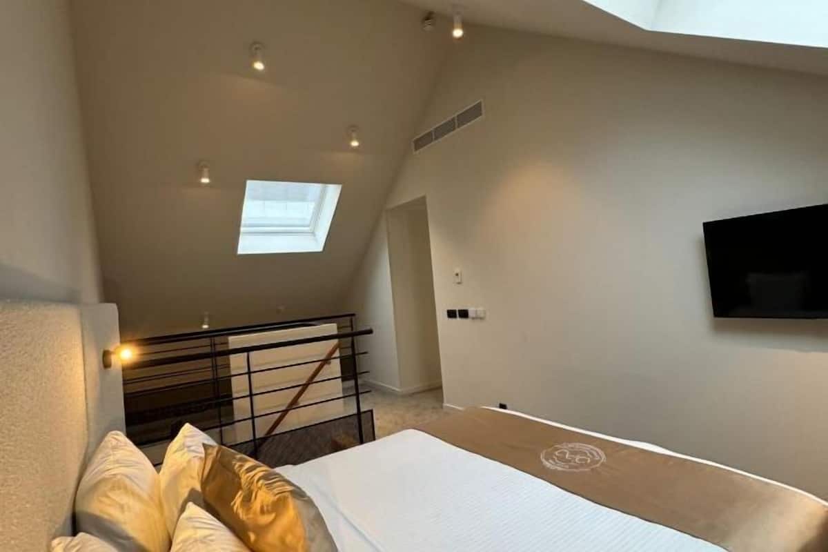 1 bedroom, premium bedding, Select Comfort beds, in-room safe
