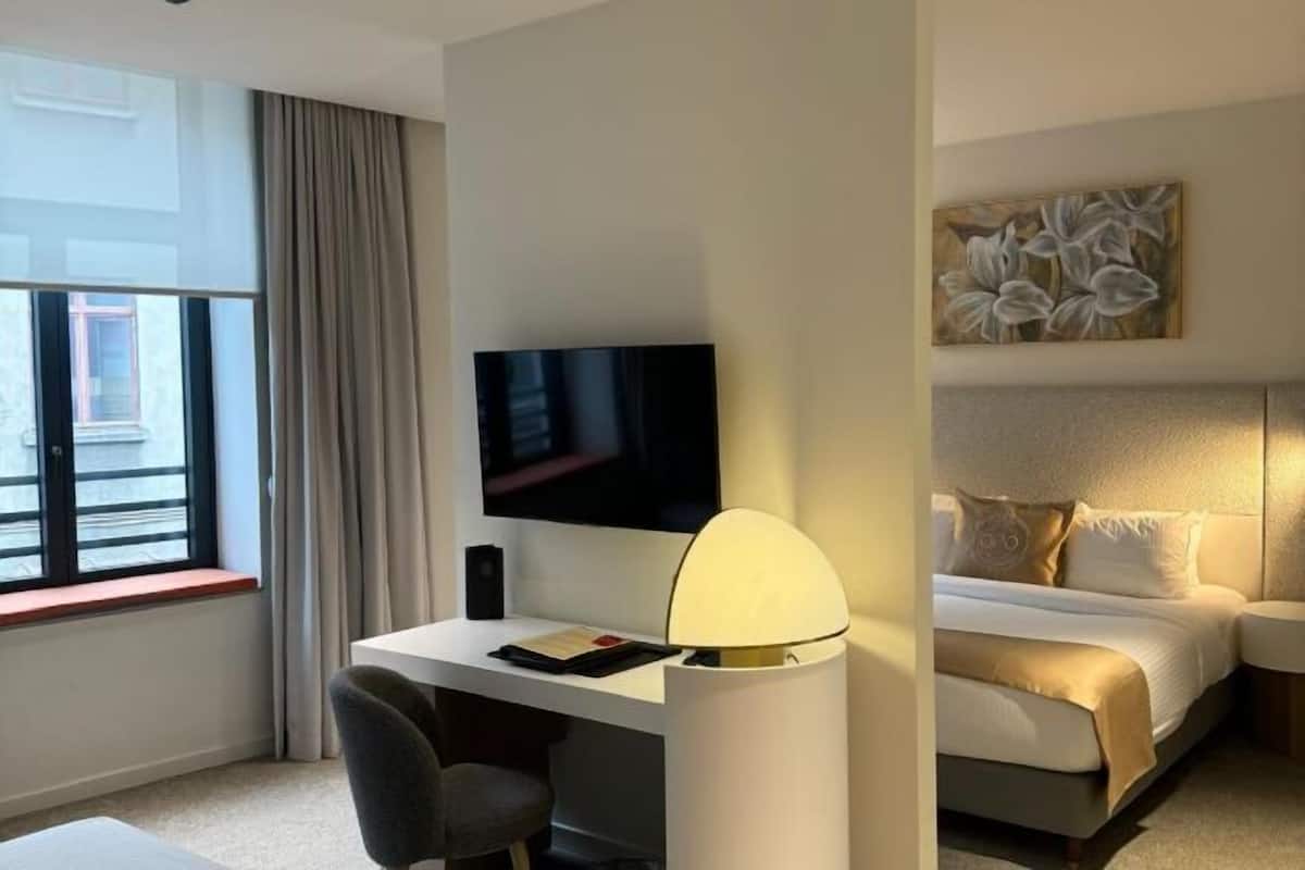 1 bedroom, premium bedding, Select Comfort beds, in-room safe