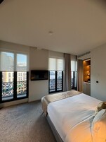 Premium bedding, Select Comfort beds, in-room safe, desk