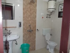 Towels, soap - Bhawani kutir villa nainital (Nainital)