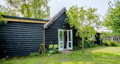 Comfy, Shabby art Studio in Rural Village Location Five Miles From Aldeburgh
