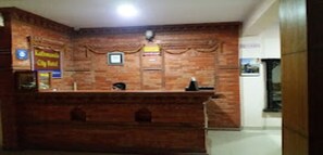 Quầy tiếp tân
