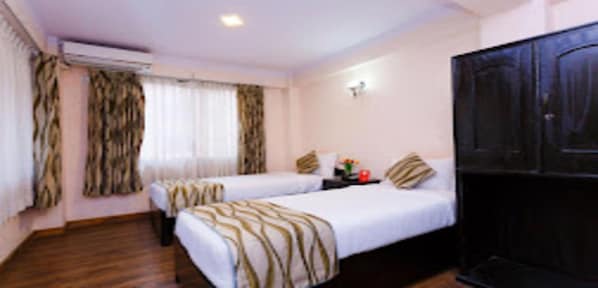 Deluxe Twin Room | Free WiFi, bed sheets - MeroStay 206 Hotel KU (Kathmandu)