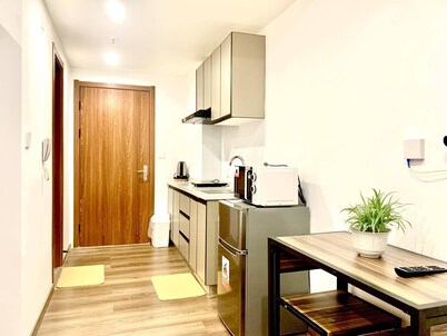 Nice Brand New Transient at Megatower IV