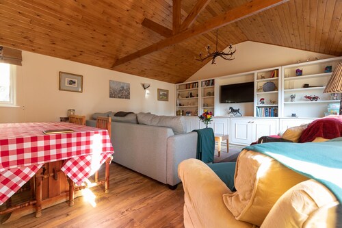 Secluded Stables With Parking in Grounds of Home in the Heart of the new Forest