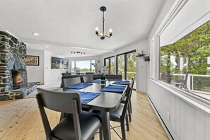 Dining - Glen Lake Ridge Summa (Empire)