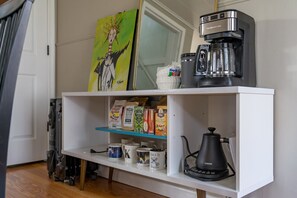 Interior - Waterview House w/ Fenced Yard, Woodboat, & Museum (Clayton)