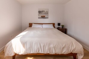 3 bedrooms, iron/ironing board, free WiFi, bed sheets - La Signature Guy - Private Spa on the Lake (Pohénégamook)