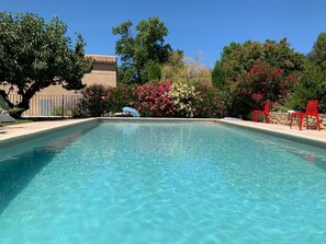 Pool - Enchanting Guest Room in the Heart of Provence (Venasque)