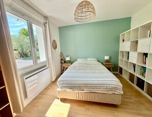 5 camere, ferro/asse da stiro, culla da viaggio, Wi-Fi gratuito