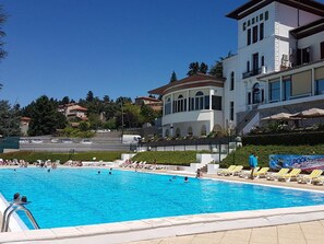 Pool - Cozy house with garden and terrace in Saint-Galmier (Saint-Galmier)