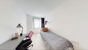 2 slaapkamers, een strijkplank/strijkijzer, wifi, beddengoed
