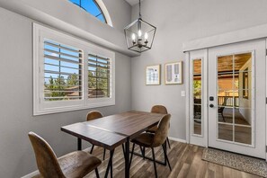 Dining - Colorful Gem ~ BBQ ~ Yard Games (Munds Park)