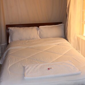 Deluxe Room | 1 bedroom, desk, laptop workspace - Hotel Lillies (Juja)