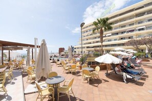 Outdoor dining - Santa Maria 67 - Two Bed (Costa Adeje)