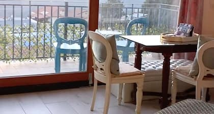 Charmin Romantic Cabin w Spectacular Views of Meron, Artist Quarter, Old City