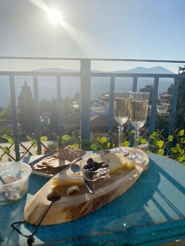 Charmin Romantic Cabin w Spectacular Views of Meron, Artist Quarter, Old City  