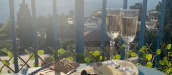 Charmin Romantic Cabin w Spectacular Views of Meron, Artist Quarter, Old City  