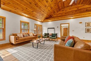 TV, fireplace, offices