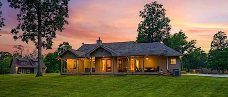 The perfect balance of cozy charm and modern luxury.