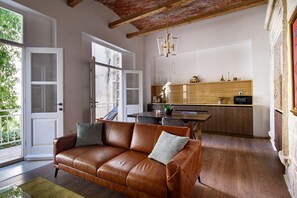 Premium Studio Suite | Living area | TV - Central W Apartment and Rooms by DuHomes (Dubrovnik)