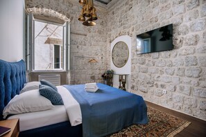 Premium Studio Suite | Individually decorated, individually furnished, free cots/infant beds - Central W Apartment and Rooms by DuHomes (Dubrovnik)