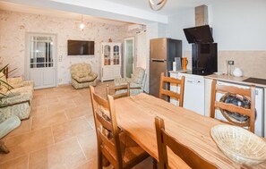 Interior - Nice home in Vacqueyras (Vacqueyras)