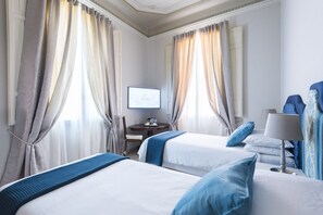 Basic Double or Twin Room (private external bathroom) | Pillow-top beds, in-room safe, individually decorated - Villa Savioli (Bologna)