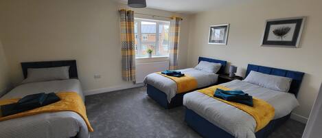 2 soverom, strykejern/-brett, wi-fi og sengetøy