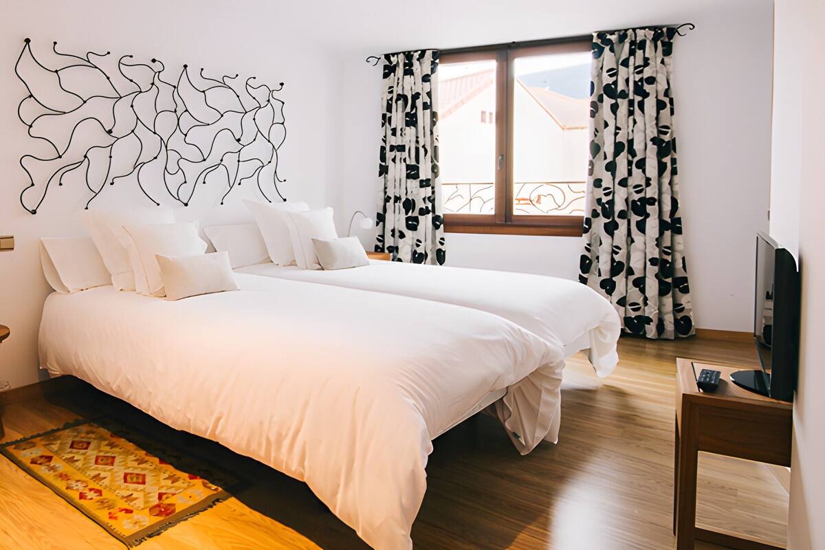 Family Room, 2 Single Beds | Premium bedding, down duvets, desk, free WiFi