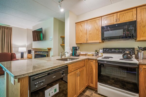 Refrigerador, microondas, parrilla de estufa y lavavajillas 