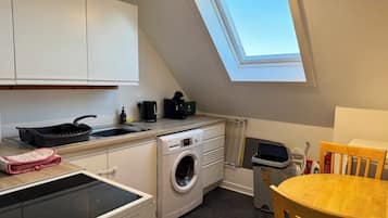 Microwave, oven, stovetop, coffee/tea maker