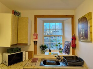 صورة غير مصنفة، 3 من 8، زرّ