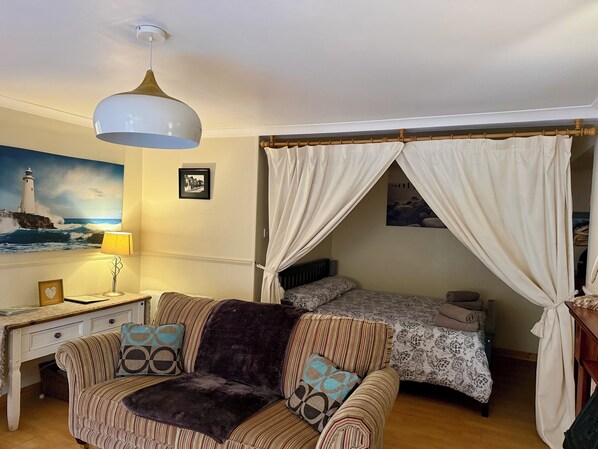 صورة غير مصنفة، 1 من 8، زرّ