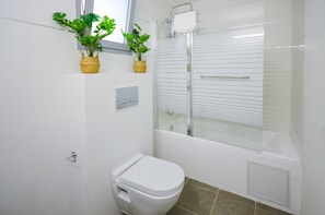 Bathroom - YalaRent Morning Star Garden with Pool (Eilat)