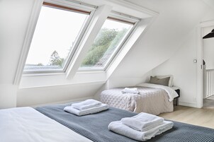 防过敏的被褥、遮光窗帘、熨斗/熨衣板、 婴儿床