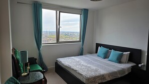 2 chambres, fer et planche à repasser, Wi-Fi gratuit, draps fournis