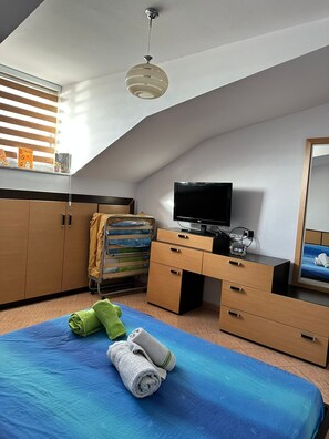 1 多间卧室、熨斗/熨衣板、WiFi、床单