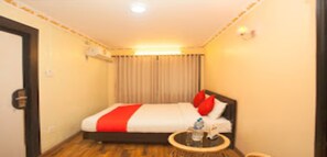Double Room | Free WiFi, bed sheets - MeroStay 210 Hotel Tone (Kathmandu)
