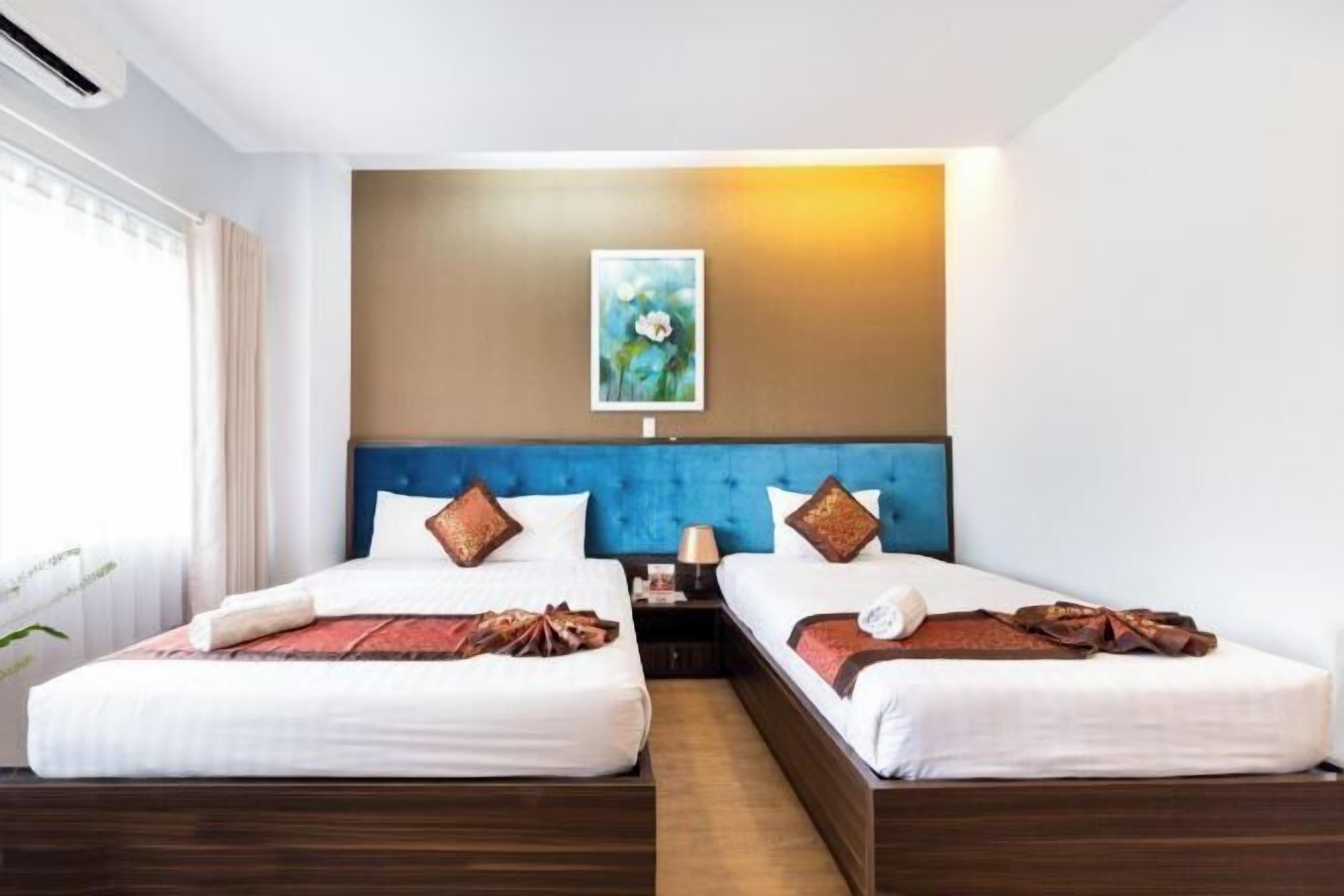 Ropa de cama de alta calidad y minibar 