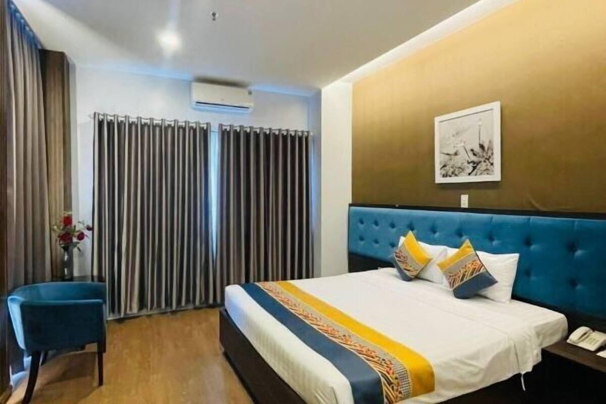 Luxe beddengoed, een minibar, een laptopwerkplek, gratis wifi
