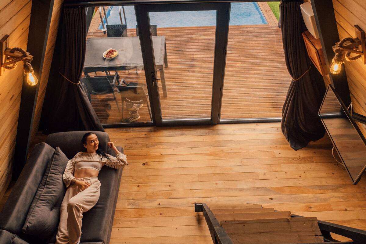 Deluxe Bungalow | Living area