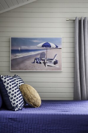 6 bedrooms, iron/ironing board, free WiFi, bed sheets