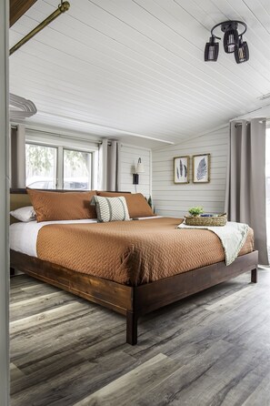 6 slaapkamers, een strijkplank/strijkijzer, gratis wifi, beddengoed