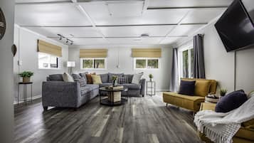 Smart TV, ping pong, books