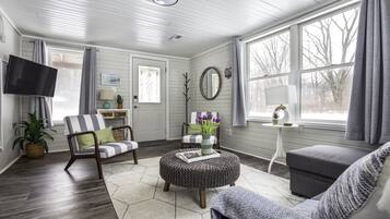 Smart TV, table tennis, books