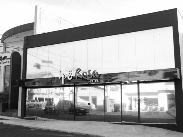 Exterior - Ipê Rosa Hotel (Bauru)