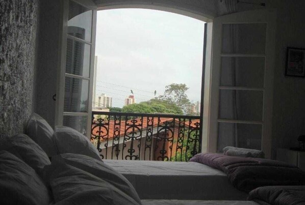 Family Quadruple Room | Individually decorated, desk, laptop workspace, free WiFi - Ipê Rosa Hotel (Bauru)