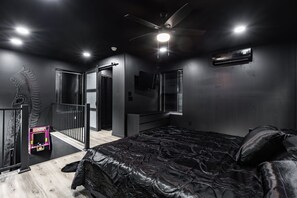 1 slaapkamer, een strijkplank/strijkijzer, reisbedje, gratis wifi